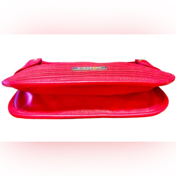 BURBERRY Red Leather Made in Italy Shoulder Bag Mint Condition - Picture 9 of 16